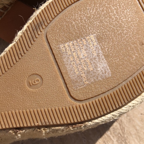 NEW STEVE MADDEN Herme Look Alike Cognac Leather Wedge Heel 9 Like New - Picture 9 of 13